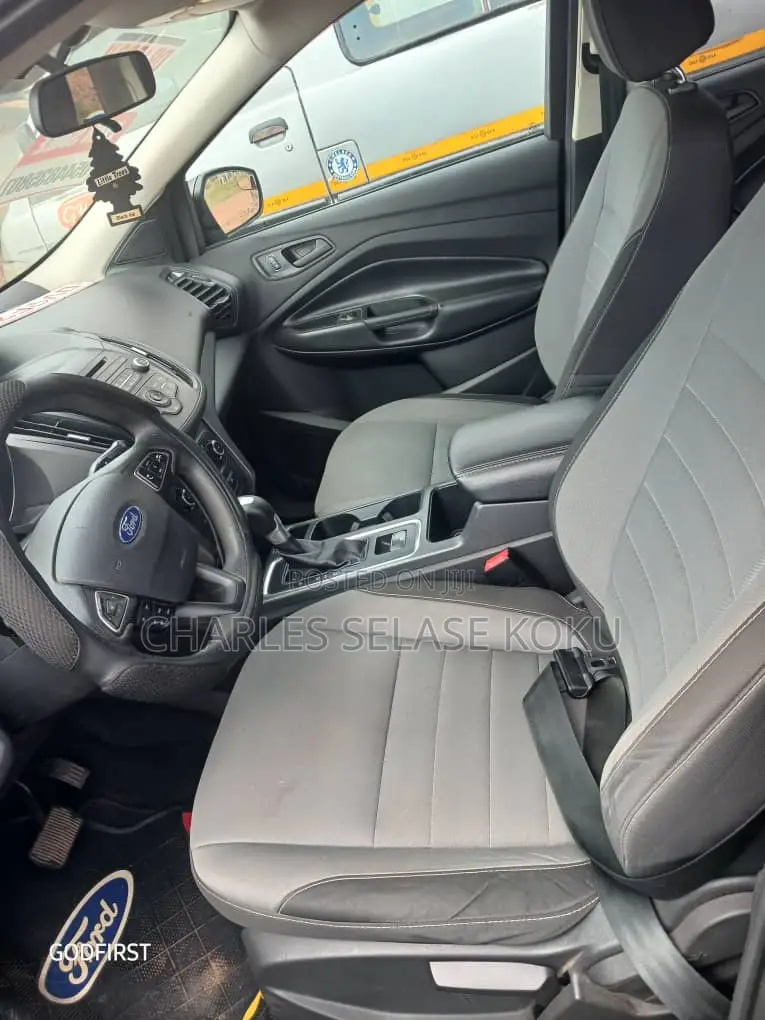 Ford Escape S FWD 2017 Black