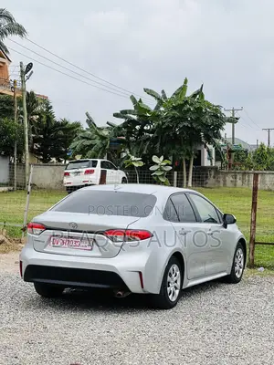 Toyota Corolla 2021 Silver