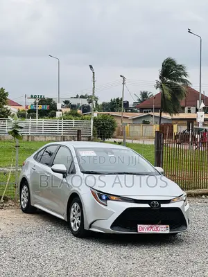 Toyota Corolla 2021 Silver