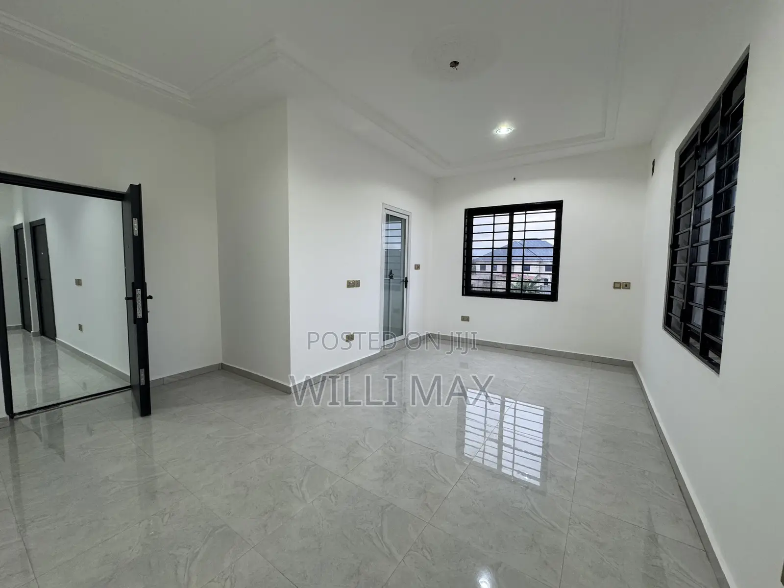 4bdrm Duplex in Ayimensah, Oyarifa Mall Area for rent