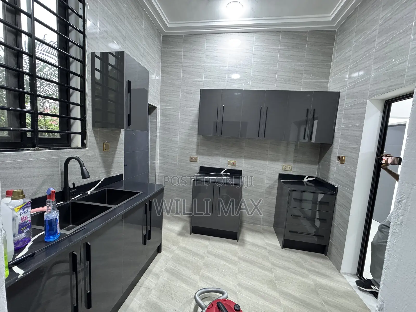 4bdrm Duplex in Ayimensah, Oyarifa Mall Area for rent