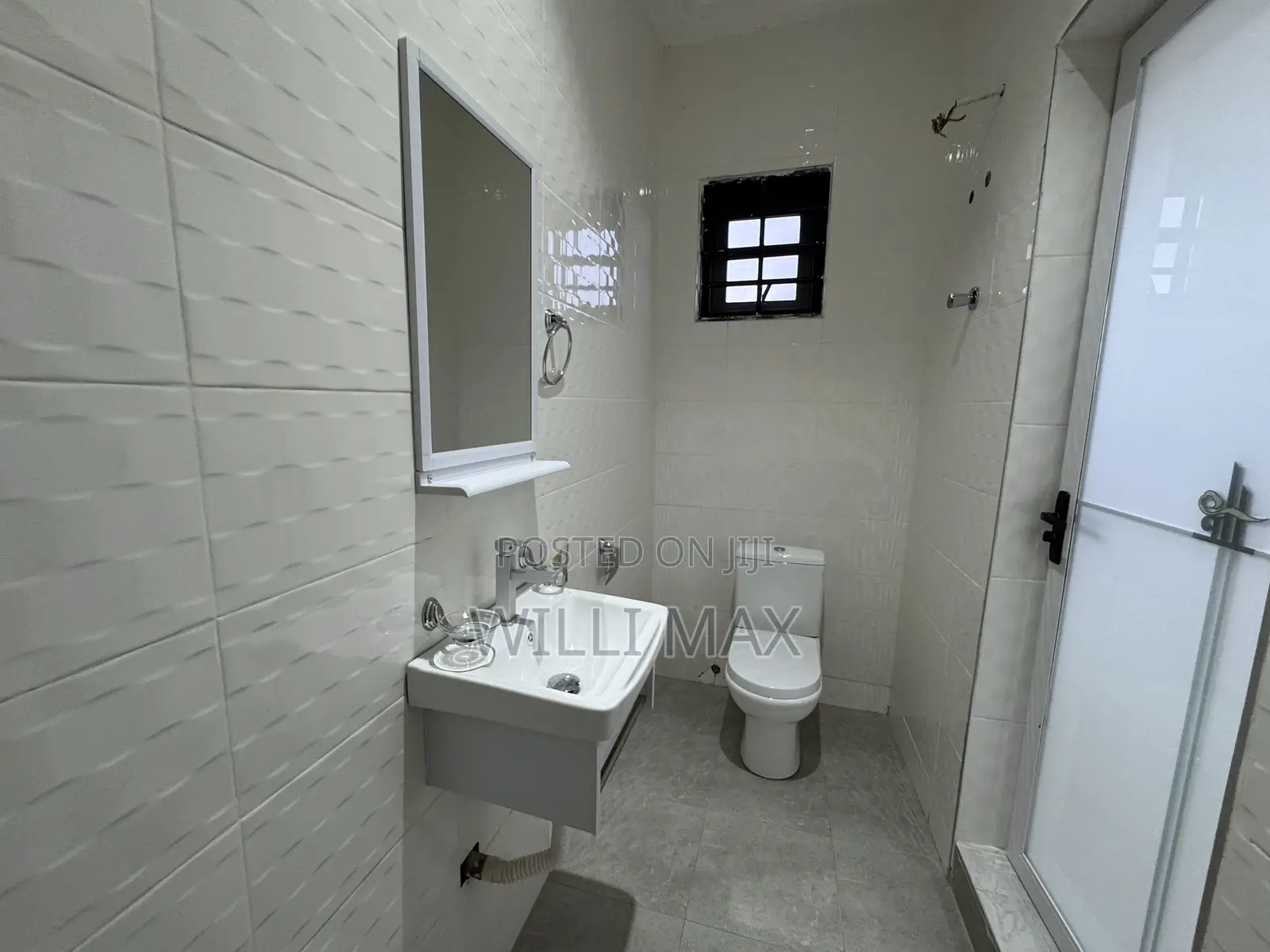 4bdrm Duplex in Ayimensah, Oyarifa Mall Area for rent