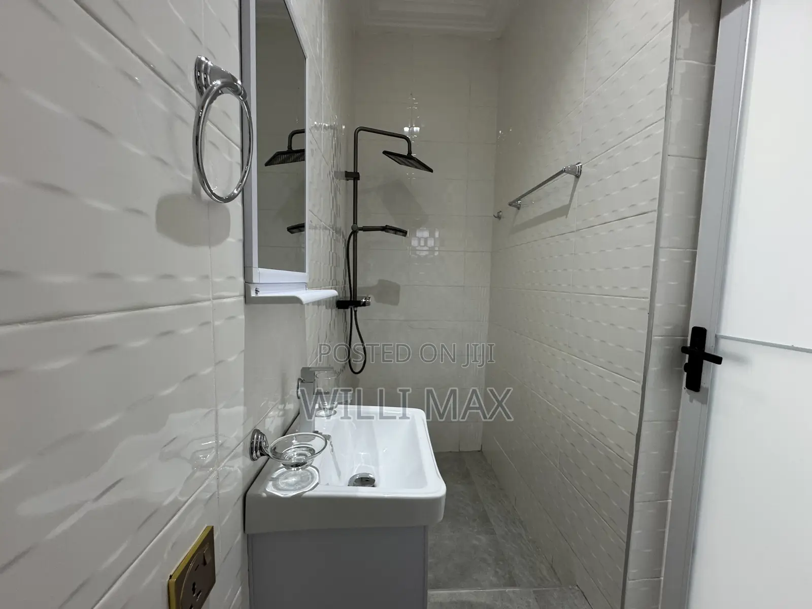 4bdrm Duplex in Ayimensah, Oyarifa Mall Area for rent