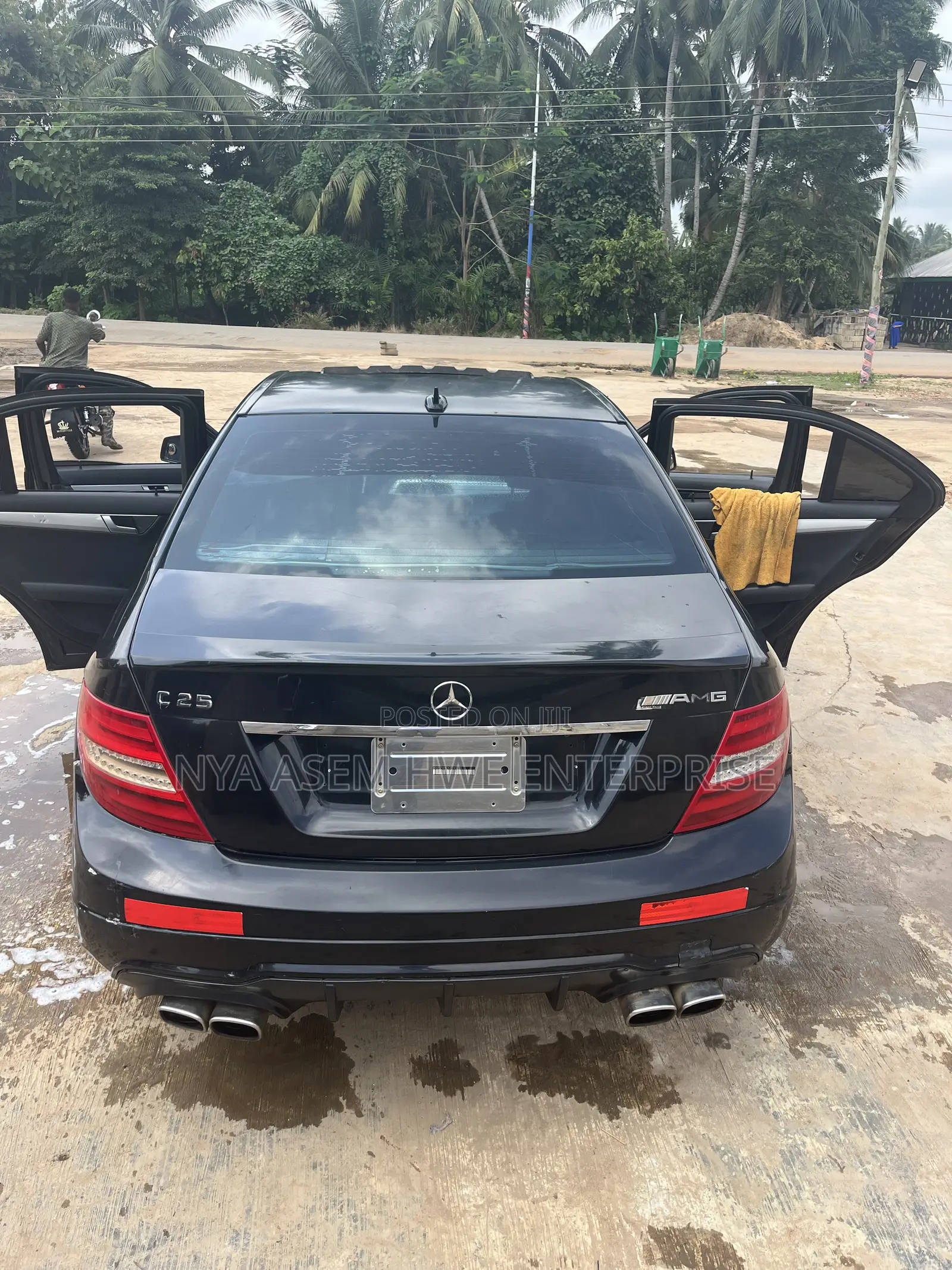 Mercedes-Benz C250 2014 Black