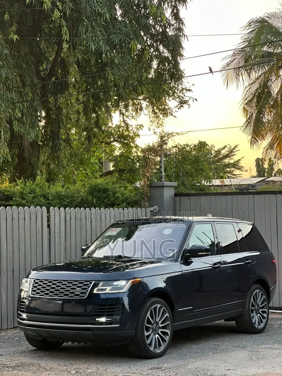 Land Rover Range Rover 3.0L V6 Supercharged HSE 2019 Blue