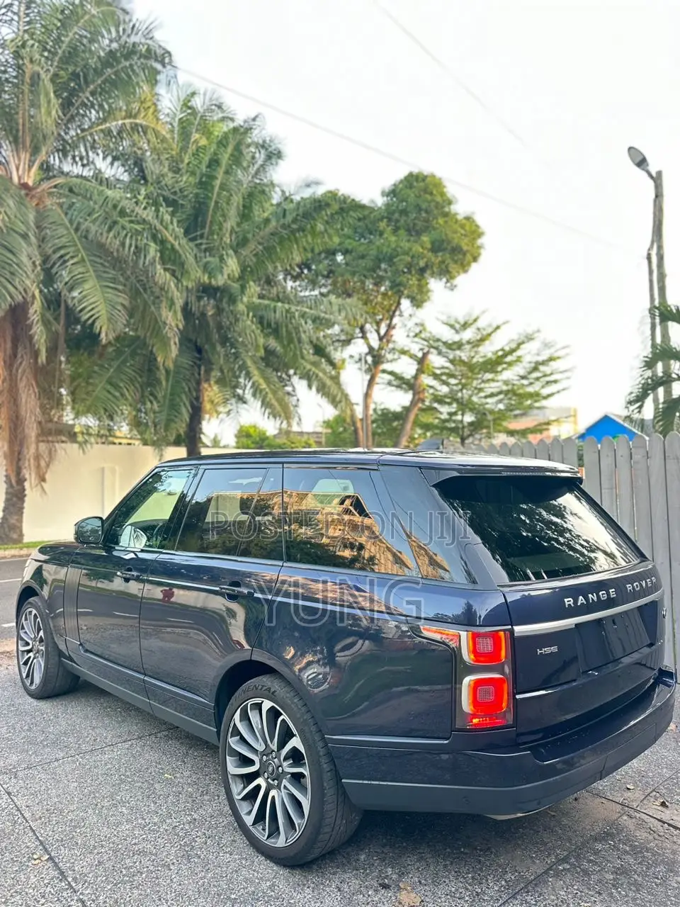 Land Rover Range Rover 3.0L V6 Supercharged HSE 2019 Blue