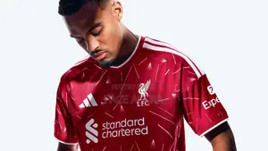 The 26/27 Liverpool Fc Authentic Home Jersey.