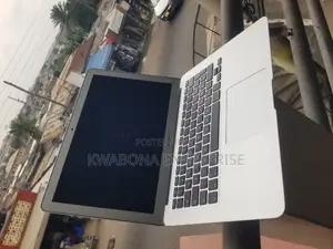 Laptop Apple MacBook Air 8GB Intel Core i5 SSD 128GB