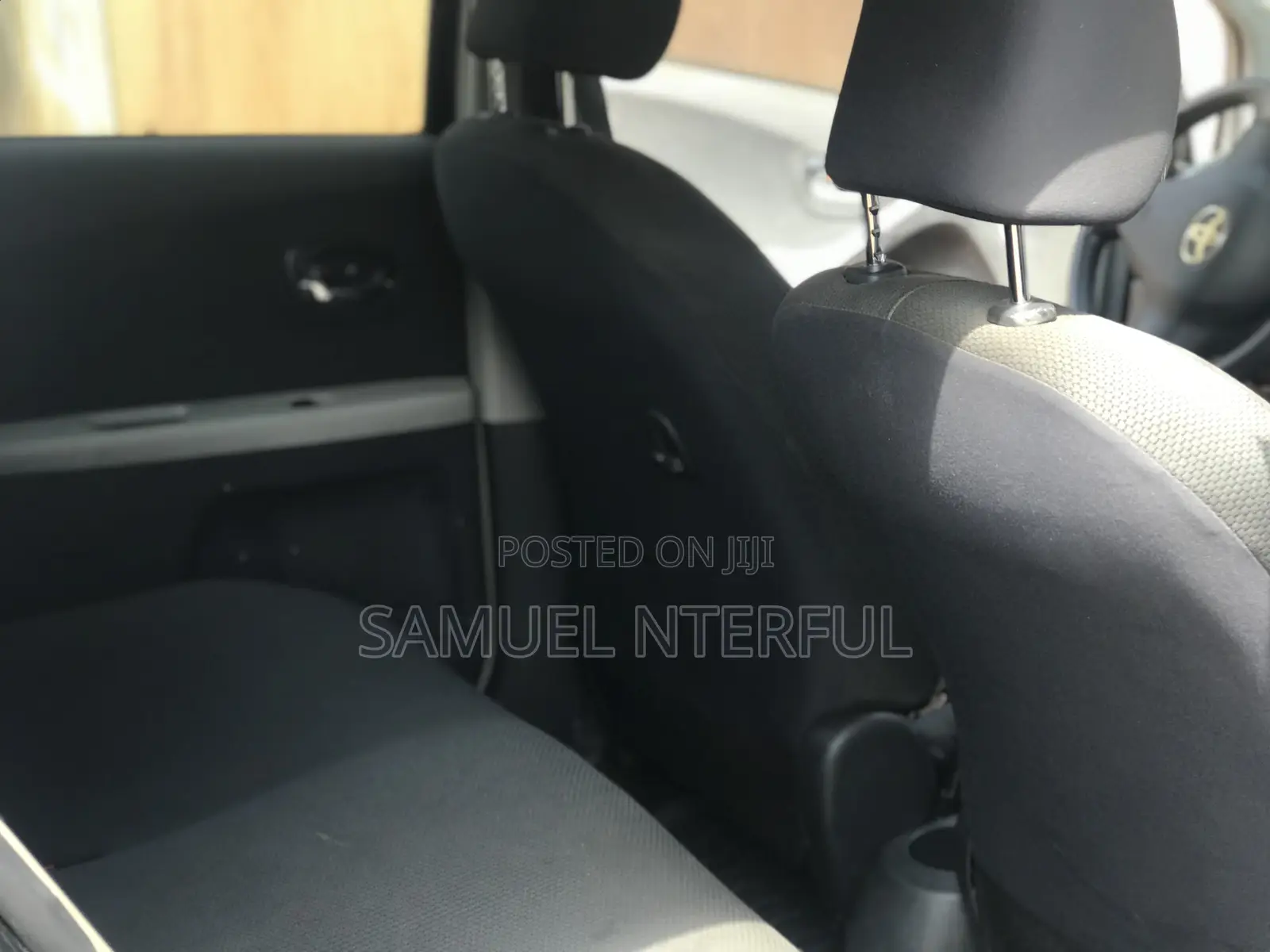 Toyota Vitz 1.0 FWD 5dr 2010 Black