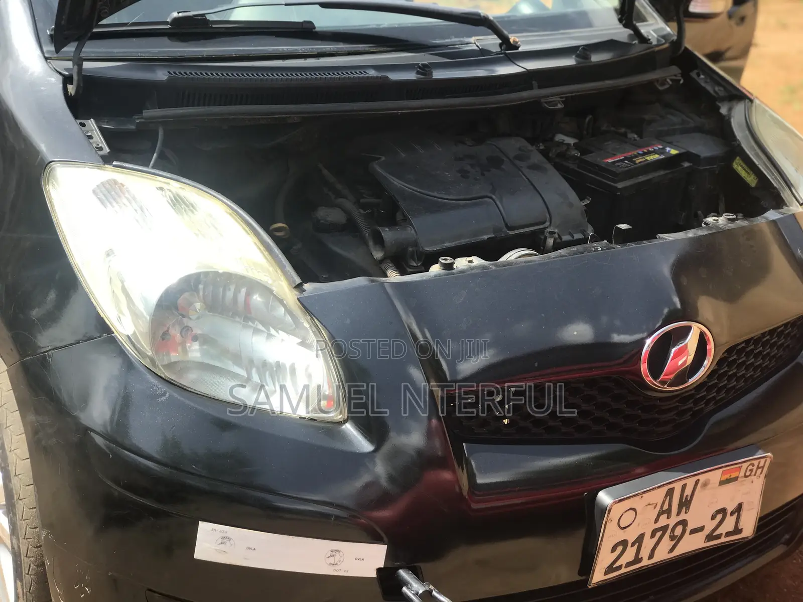 Toyota Vitz 1.0 FWD 5dr 2010 Black