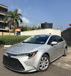 Toyota Corolla LE 2020 Silver