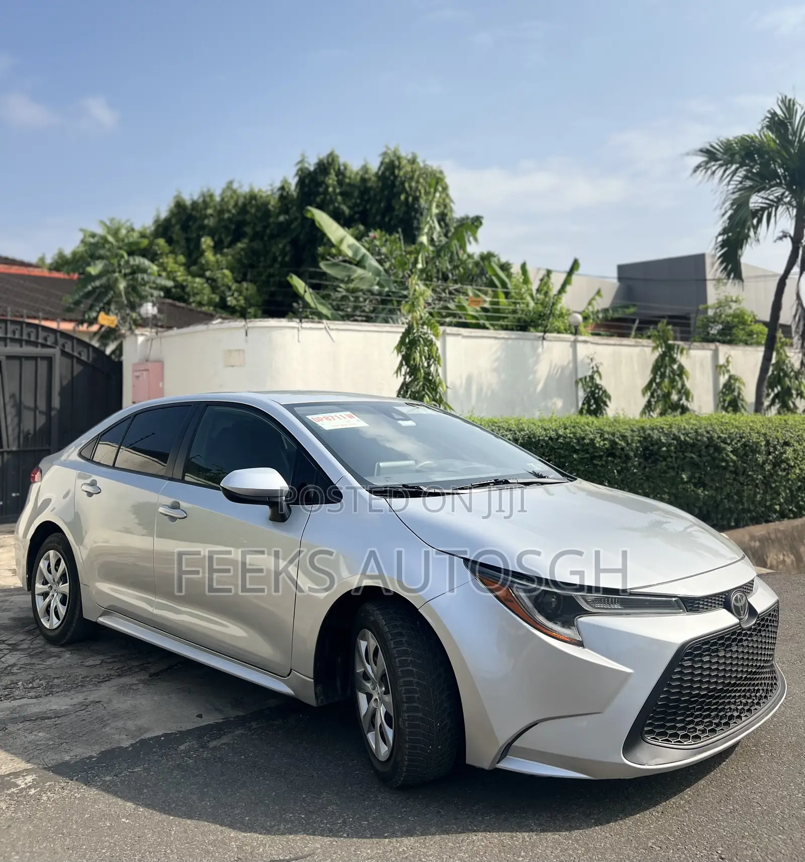 Toyota Corolla LE 2020 Silver