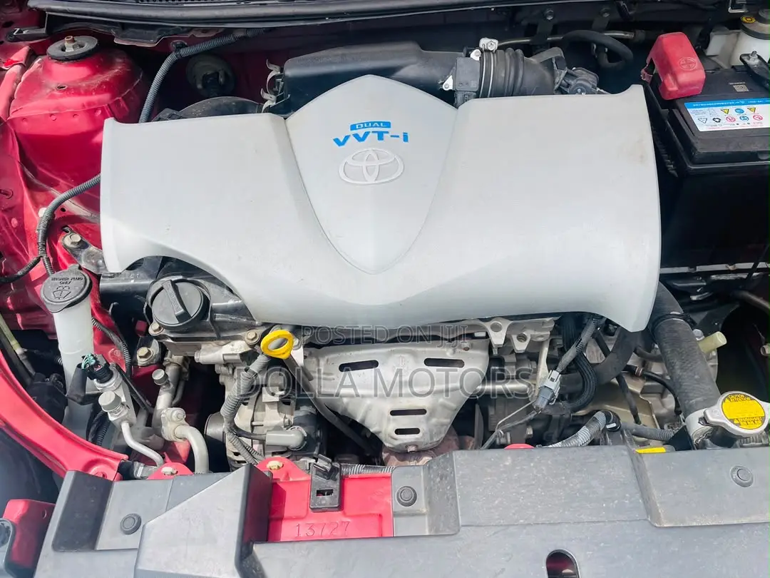 Toyota Yaris 2016 Red