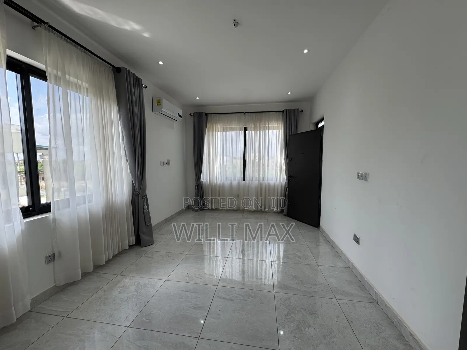4bdrm Duplex in Amrahia for sale