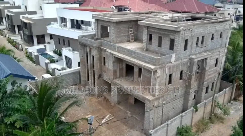 5bdrm House in Millions Properties, Accra Metropolitan for sale