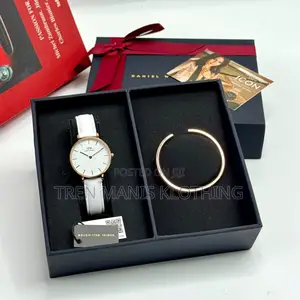 Ladies Watch/Bracelette Set