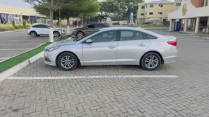 Hyundai Sonata Sport 2.0T 4dr Sedan (2.0L 4cyl Turbo 6A) 2015 Silver
