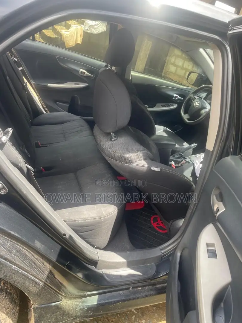 Toyota Corolla L 4dr Sedan (1.8L 4cyl 5M) 2013 Black