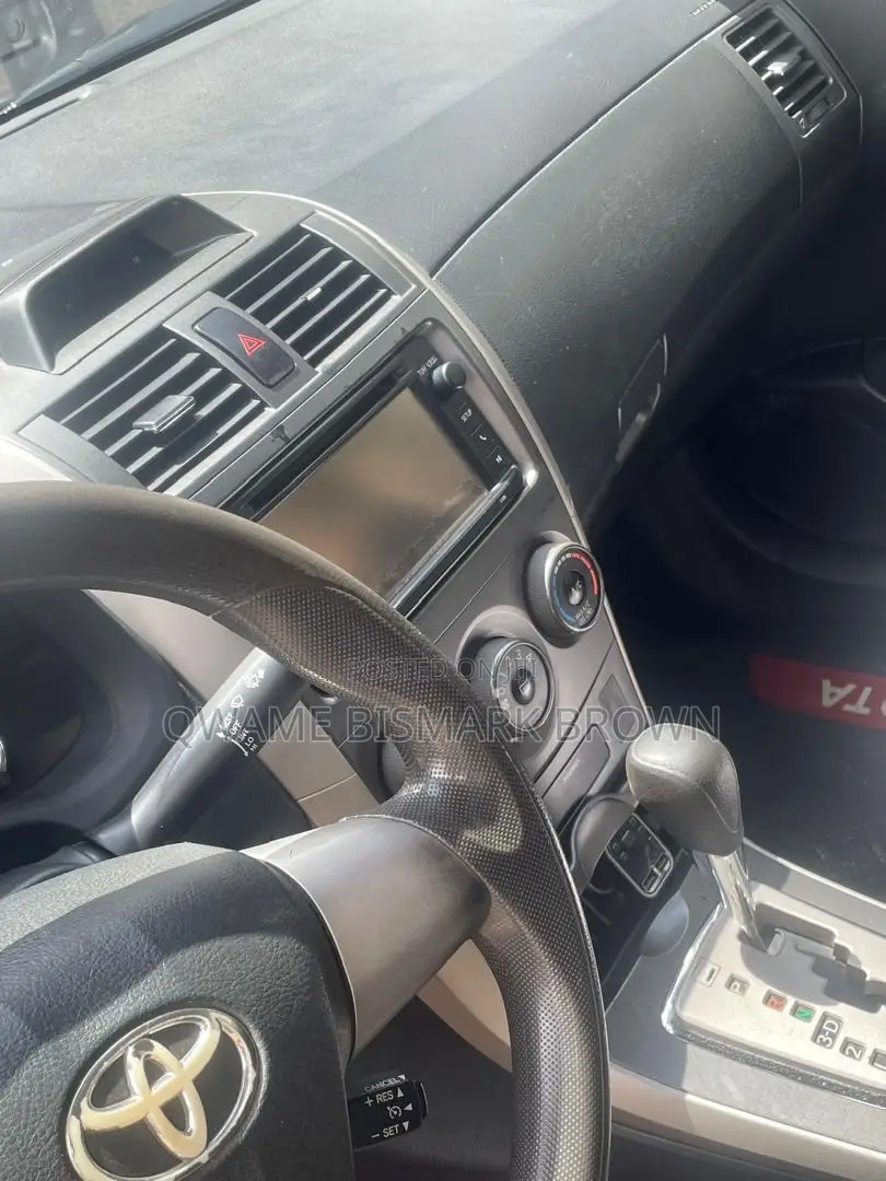 Toyota Corolla L 4dr Sedan (1.8L 4cyl 5M) 2013 Black