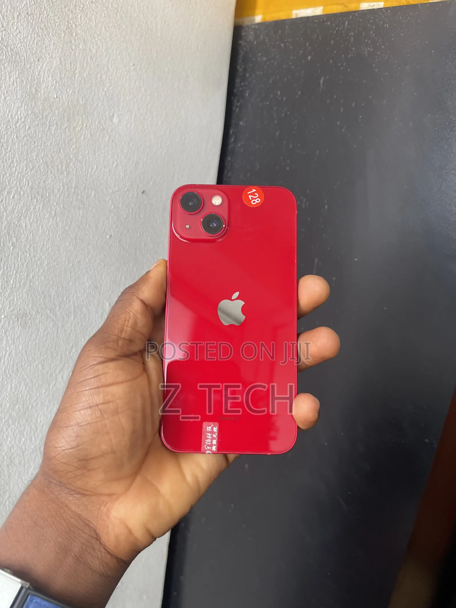 Apple iPhone 13 128 GB Red