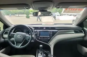 Toyota Camry SE FWD (2.5L 4cyl 8AM) 2018 Gray
