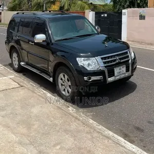 Mitsubishi Pajero 2017 Black