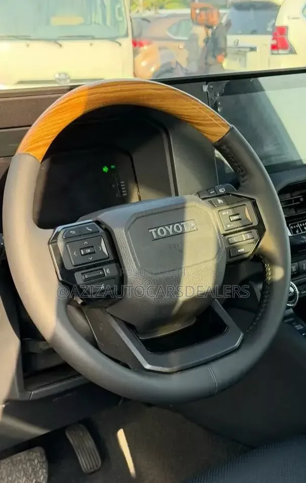 Toyota Land Cruiser Prado 2.8 2025 Black