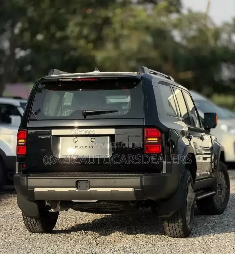 Toyota Land Cruiser Prado 2.8 2025 Black