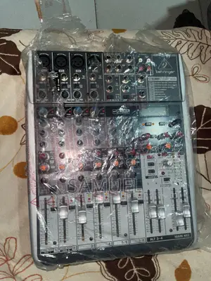 Xenyx Qx1204usb