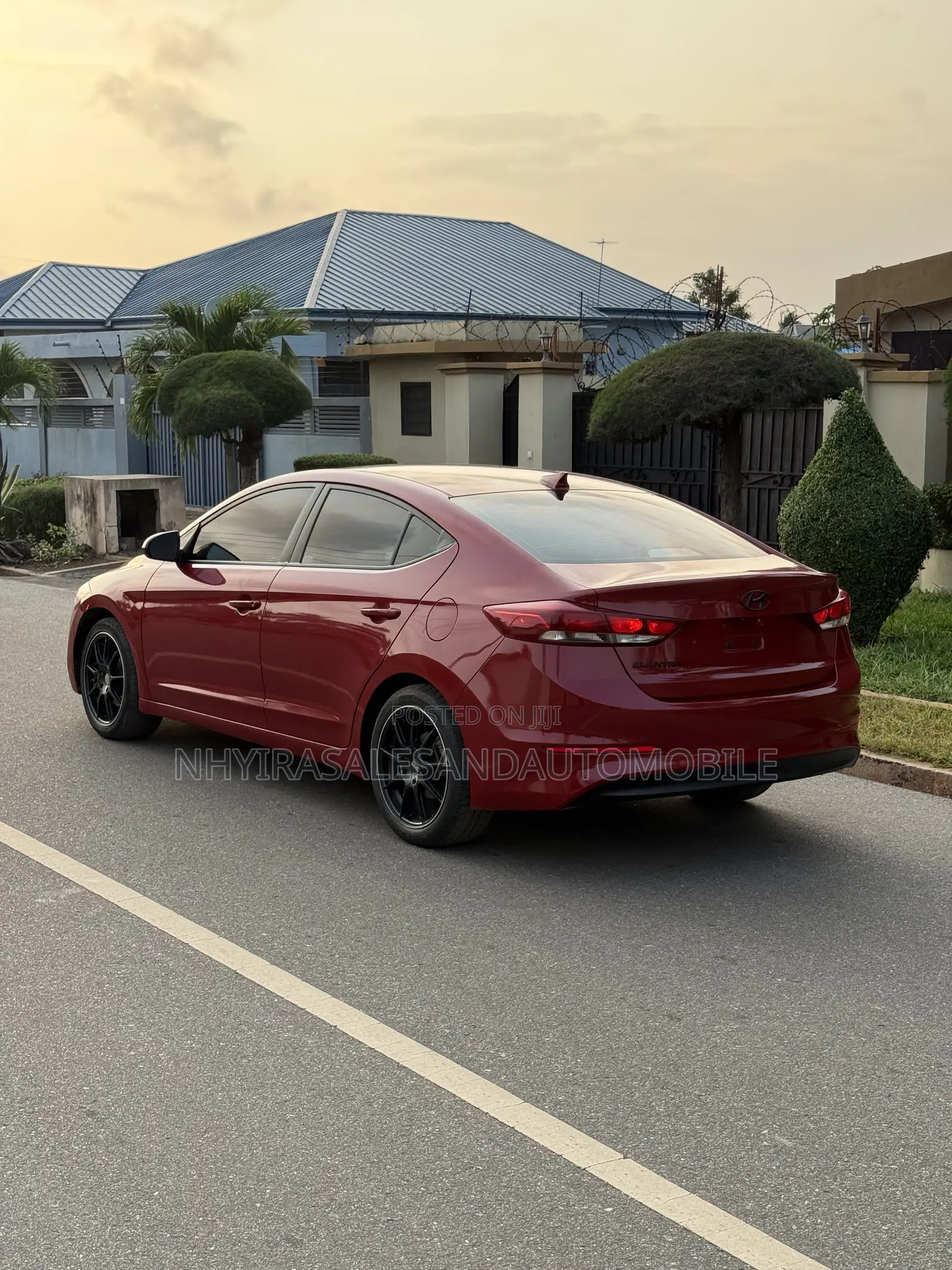 Hyundai Elantra 2018 Red