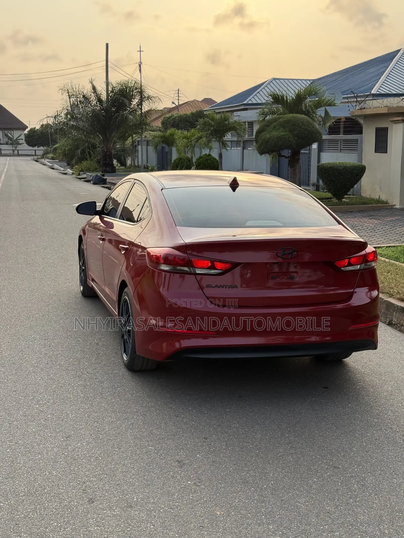 Hyundai Elantra 2018 Red