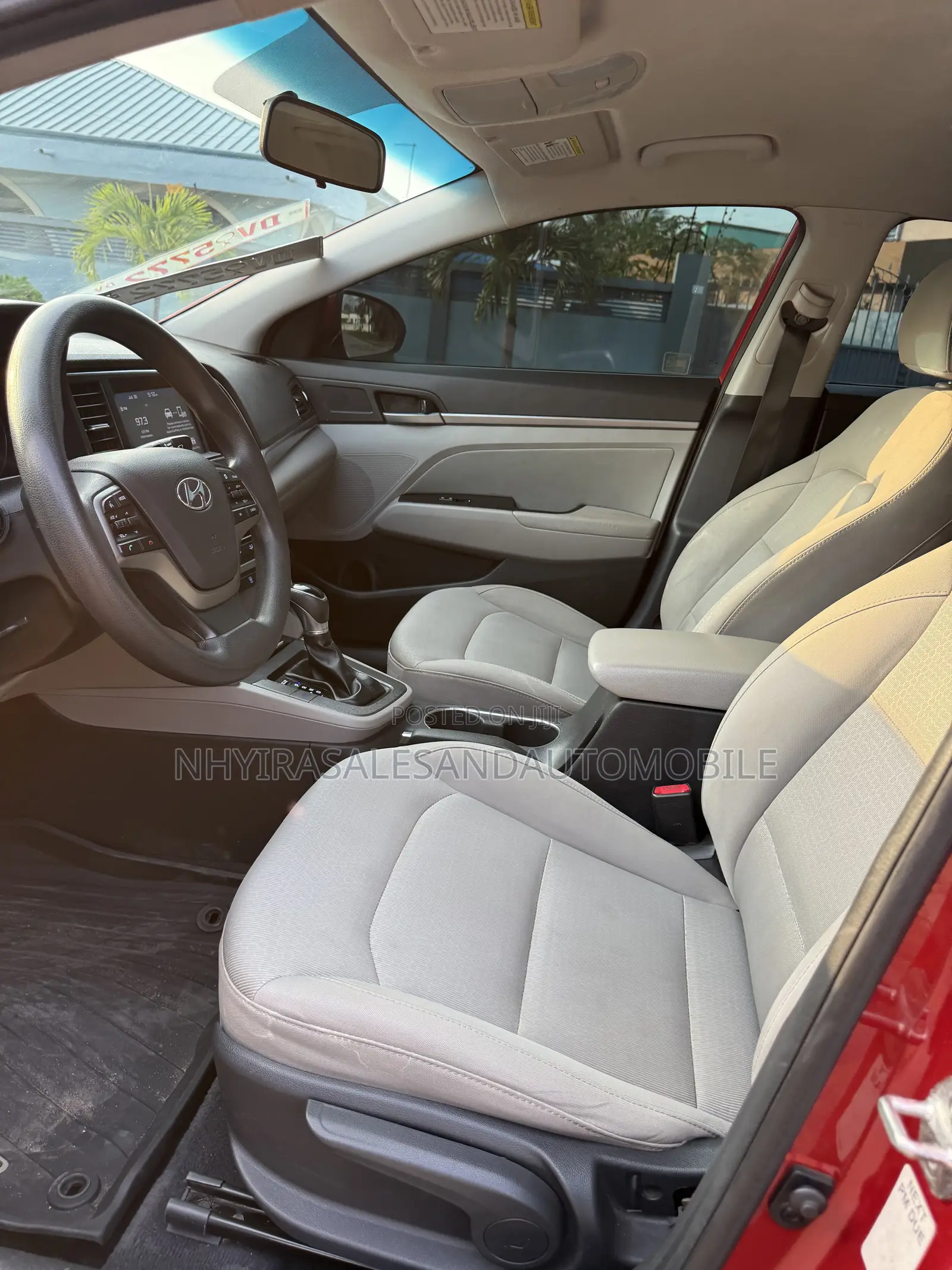 Hyundai Elantra 2018 Red