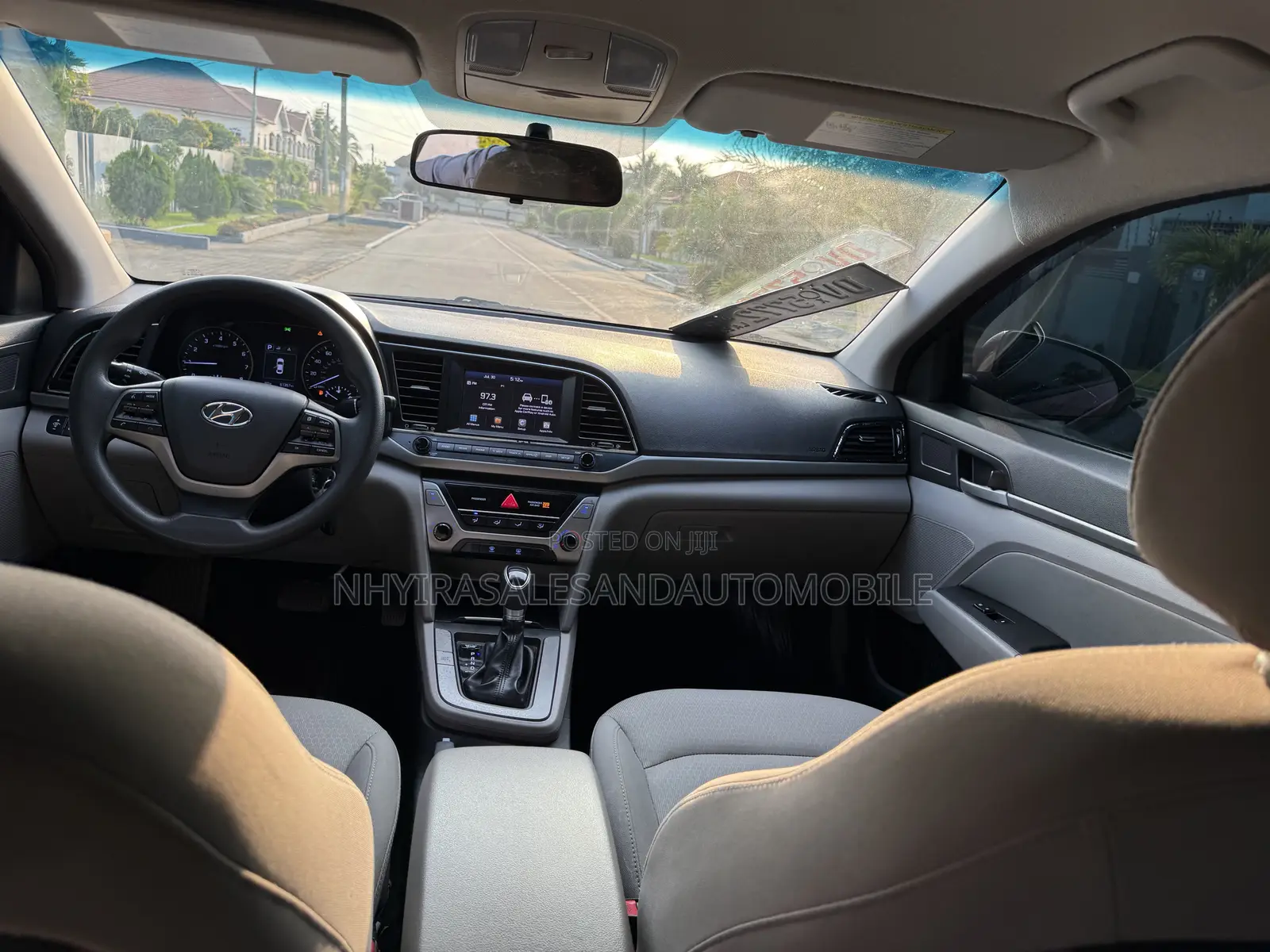 Hyundai Elantra 2018 Red