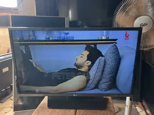 LG 32 Smart TV