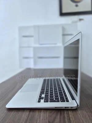 Laptop Apple MacBook Air 2015 8GB Intel Core i5 SSD 128GB