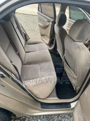 Toyota Corolla LE 2007 Gold