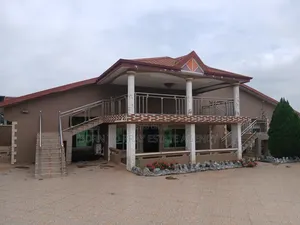 5bdrm House in Born To Pray Estate, Ejisu-Juaben Municipal for rent