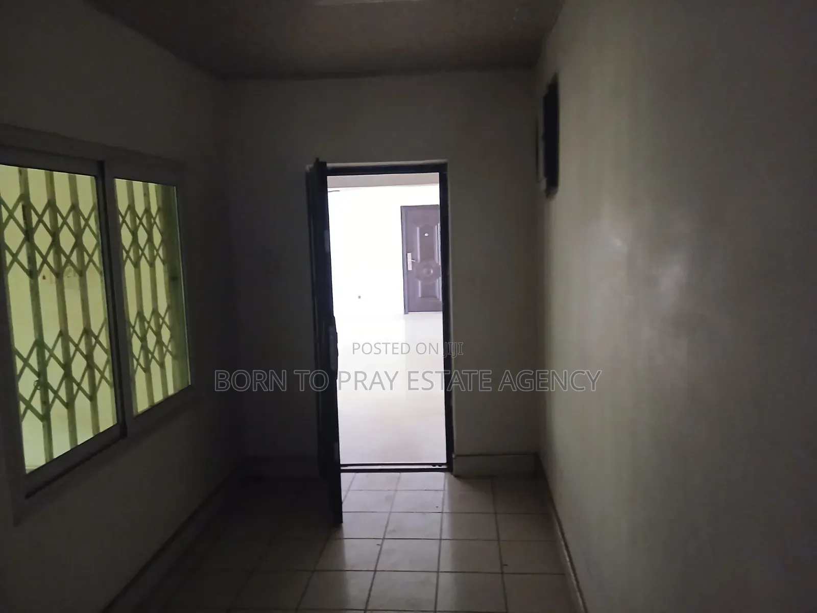 5bdrm House in Born To Pray Estate, Ejisu-Juaben Municipal for rent