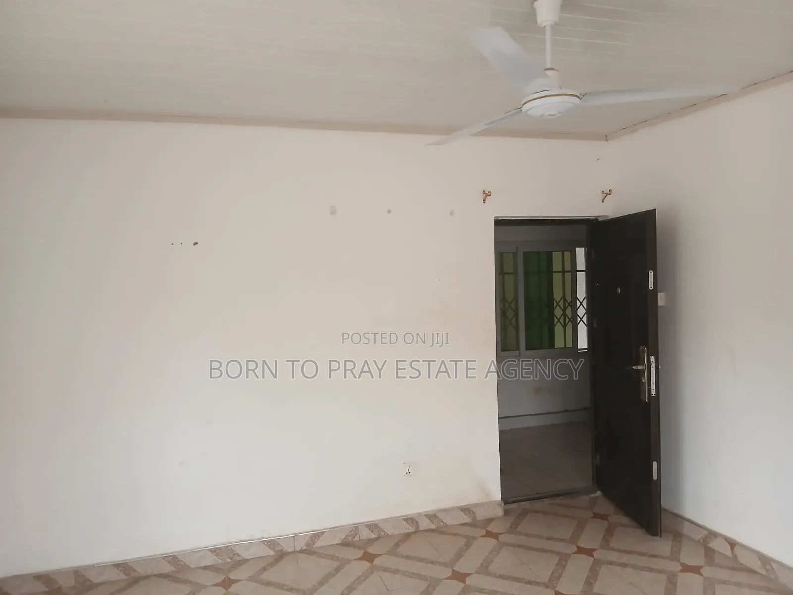 5bdrm House in Born To Pray Estate, Ejisu-Juaben Municipal for rent