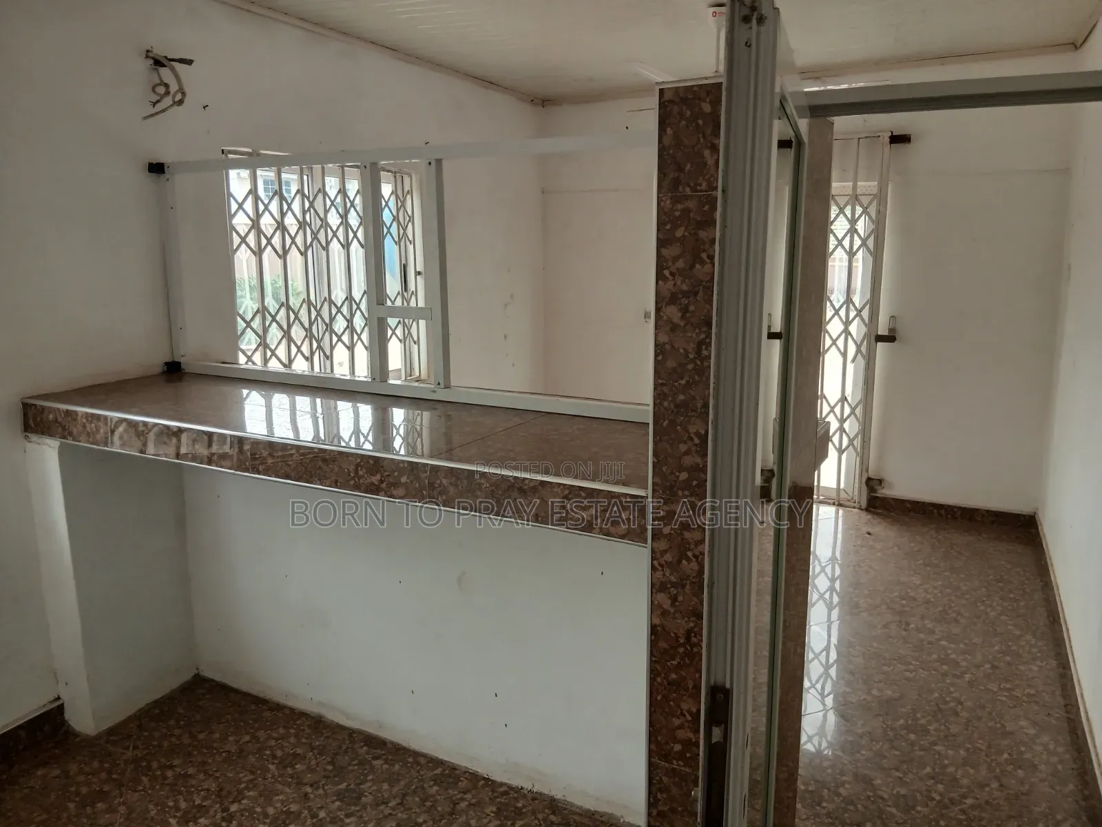 5bdrm House in Born To Pray Estate, Ejisu-Juaben Municipal for rent