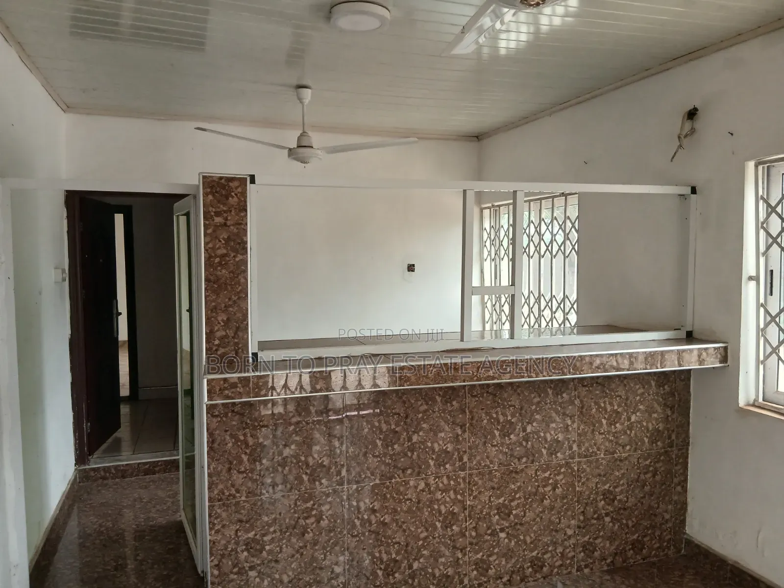 5bdrm House in Born To Pray Estate, Ejisu-Juaben Municipal for rent