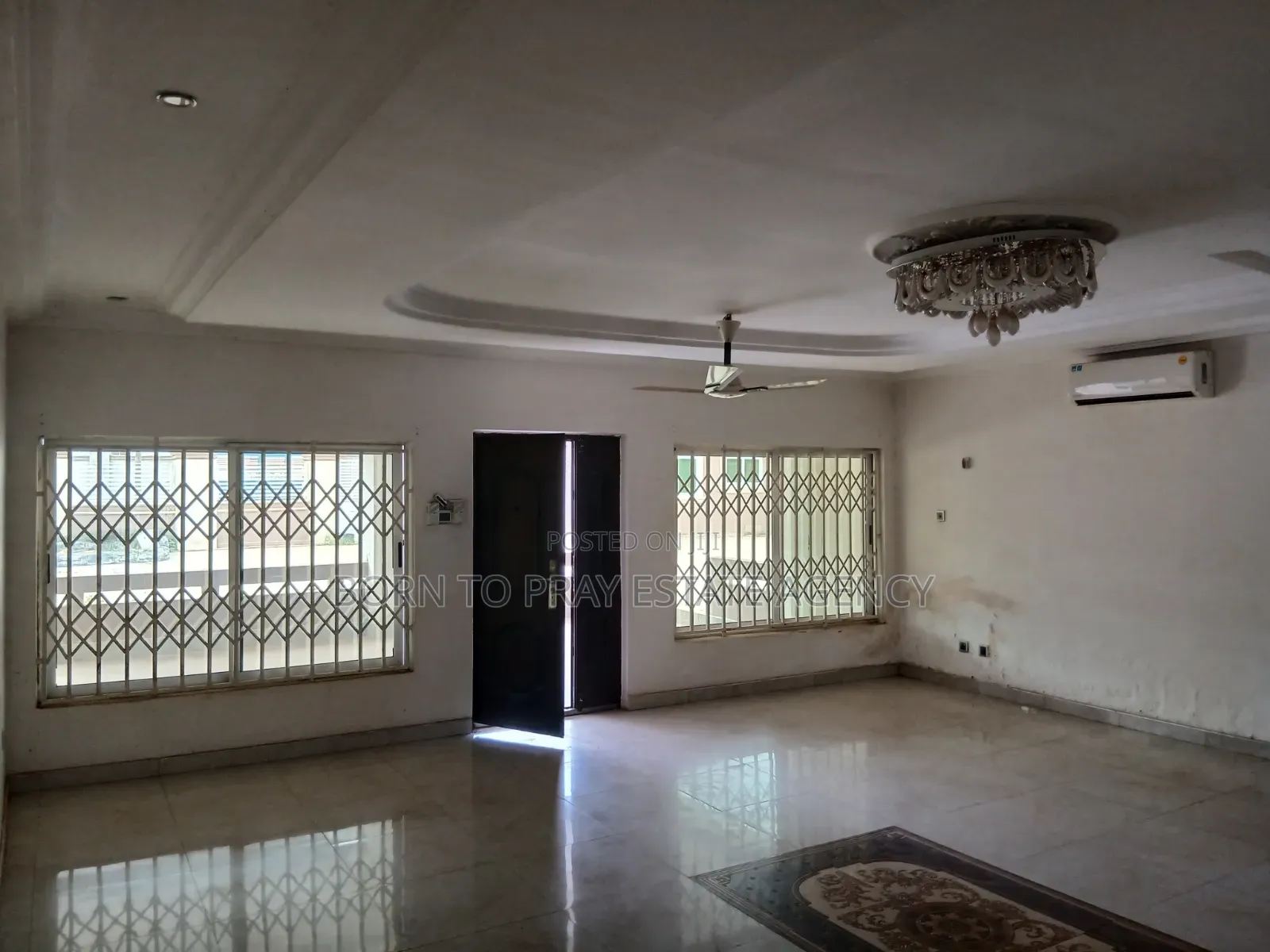 5bdrm House in Born To Pray Estate, Ejisu-Juaben Municipal for rent