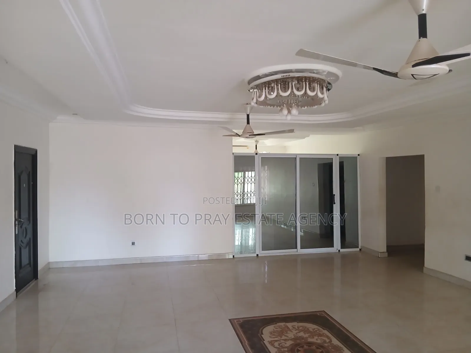 5bdrm House in Born To Pray Estate, Ejisu-Juaben Municipal for rent