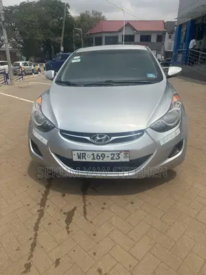 Hyundai Elantra 2012 Silver