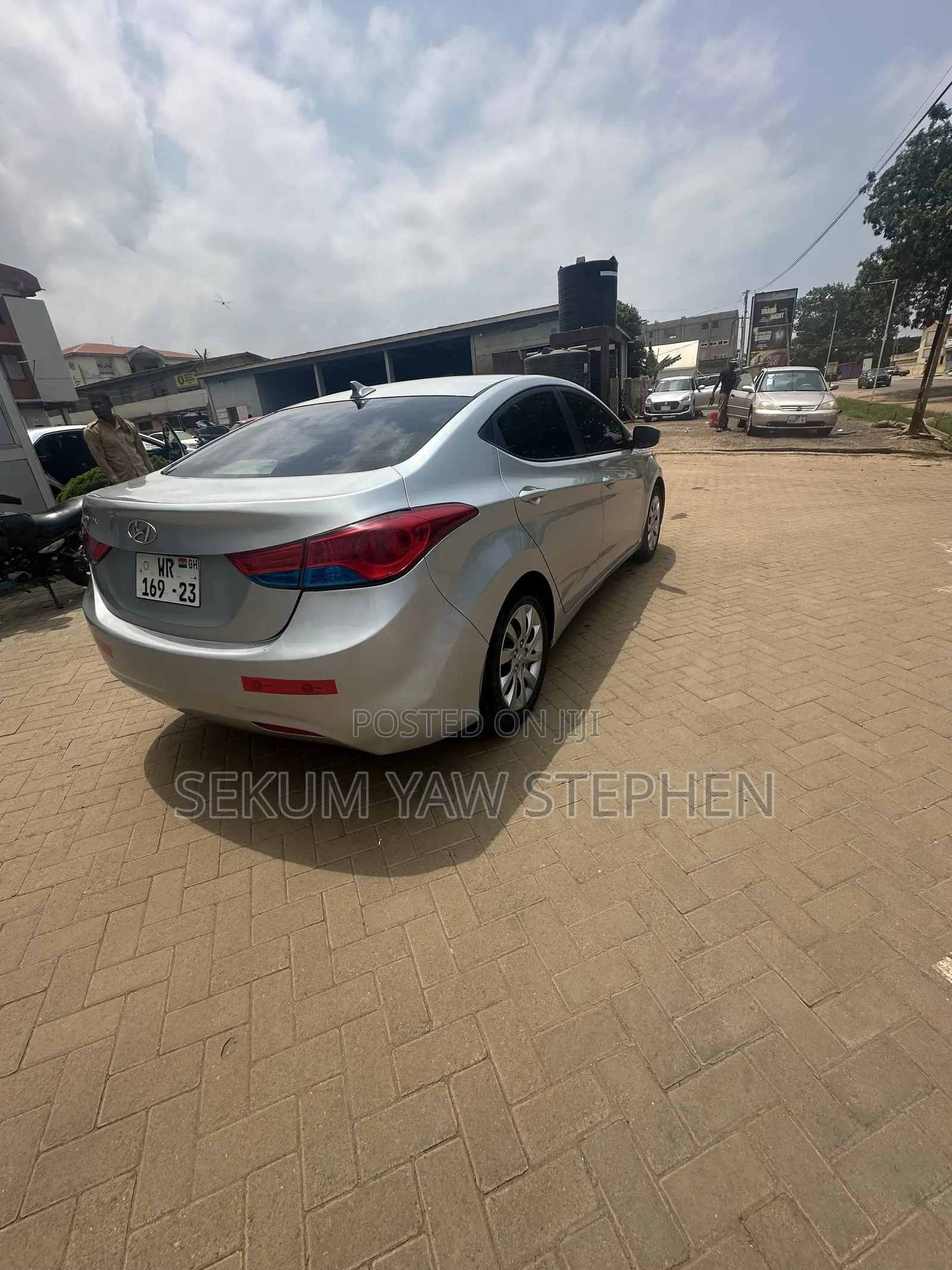 Hyundai Elantra 2012 Silver