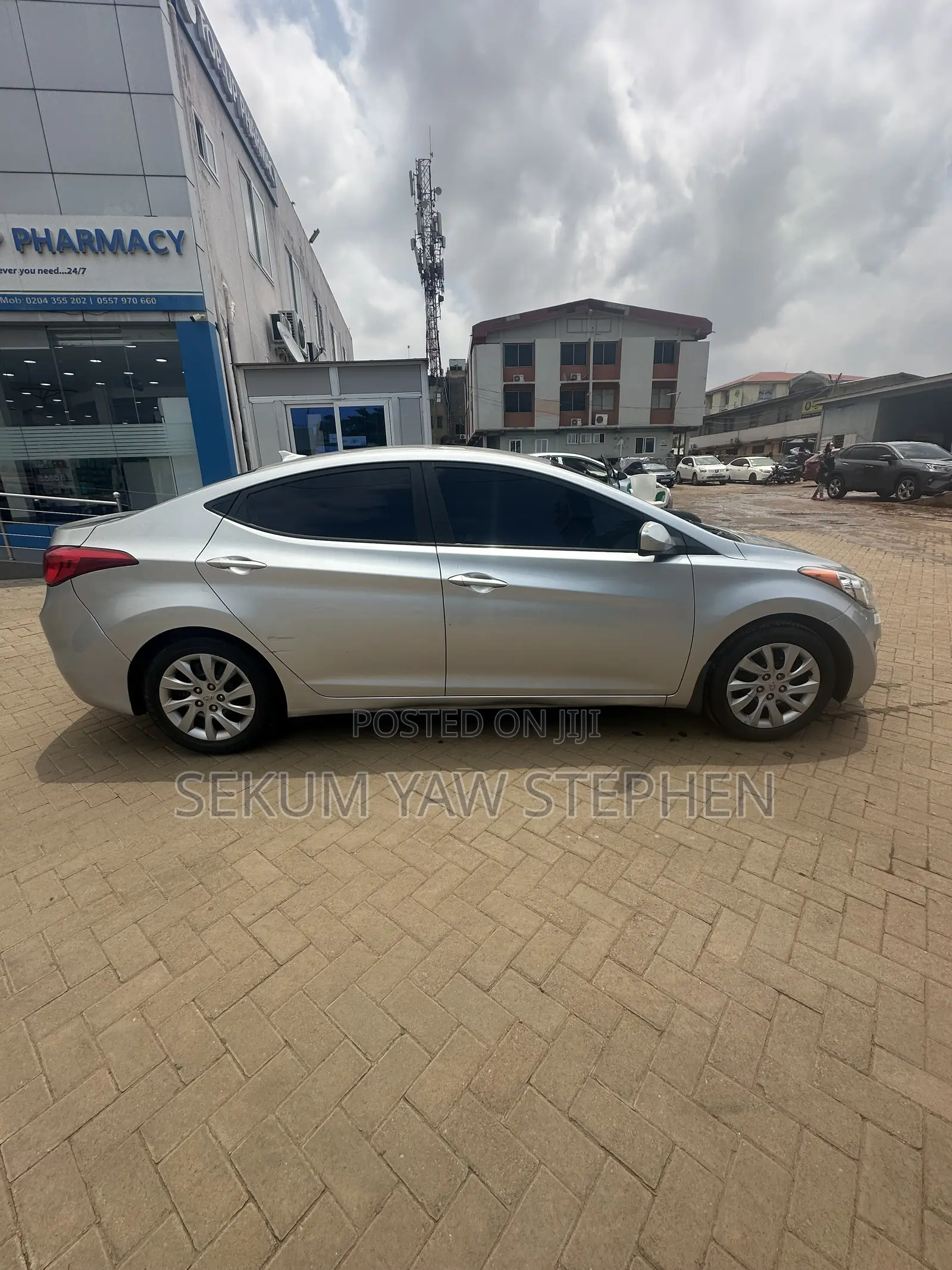 Hyundai Elantra 2012 Silver