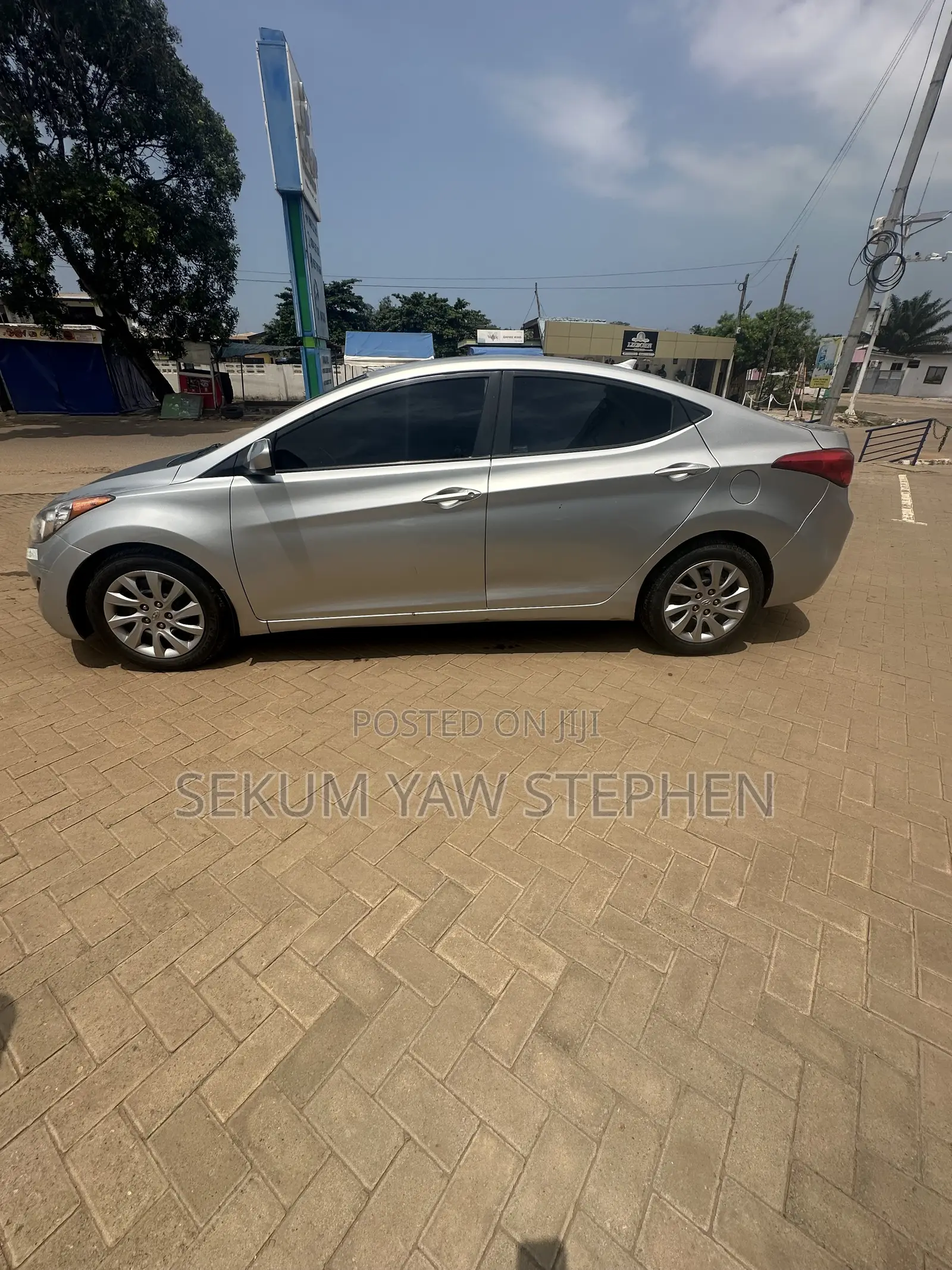 Hyundai Elantra 2012 Silver
