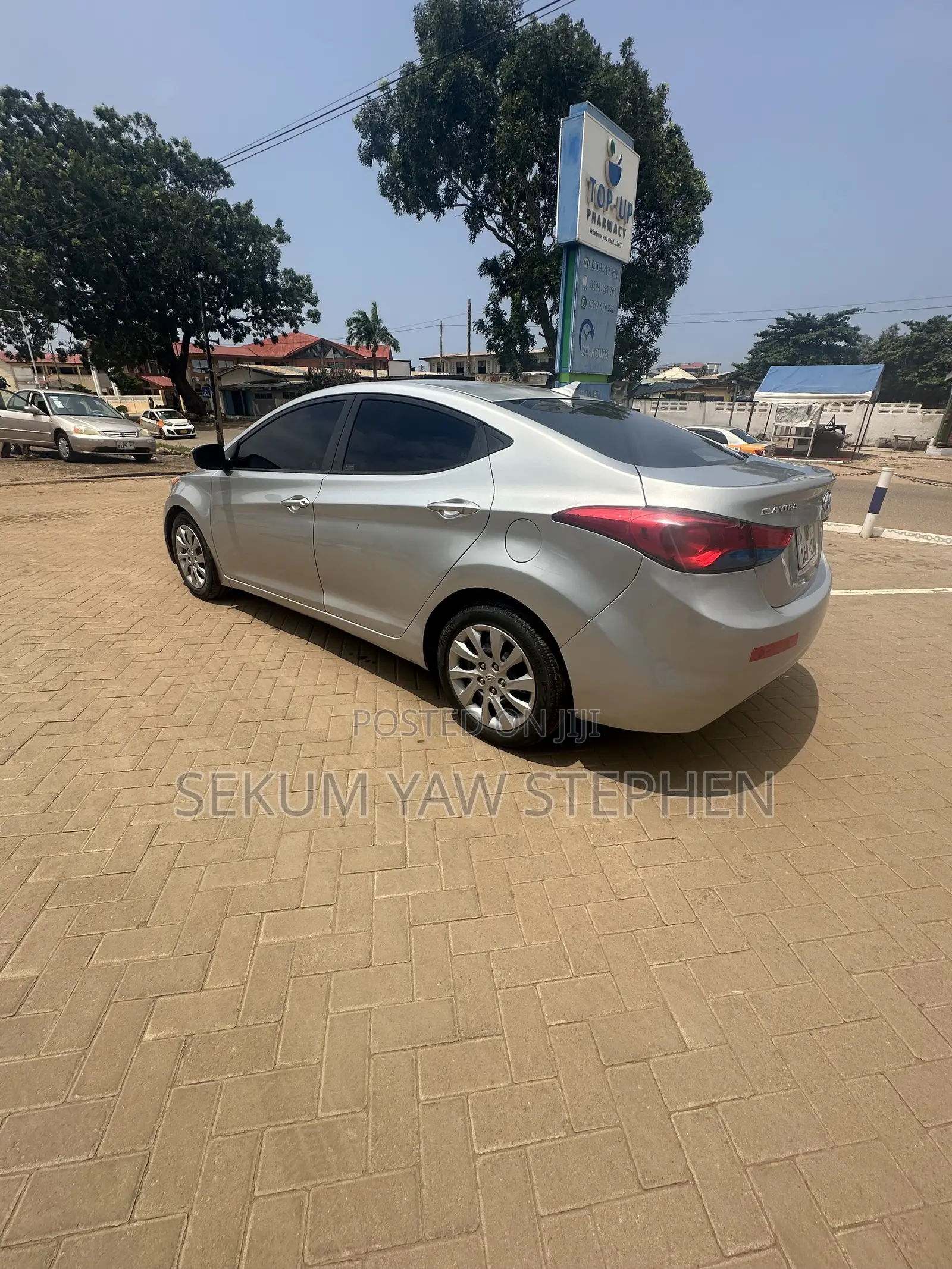 Hyundai Elantra 2012 Silver