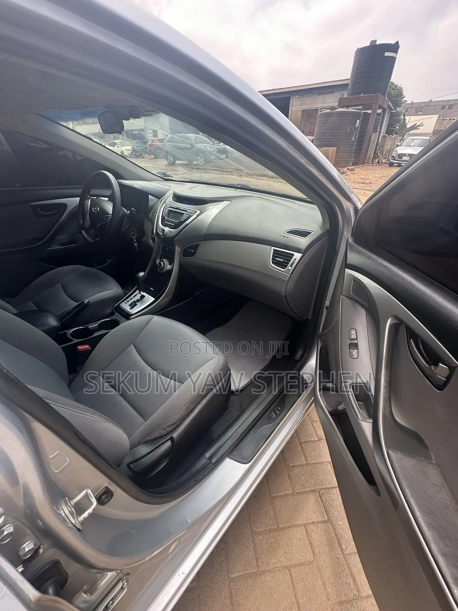 Hyundai Elantra 2012 Silver