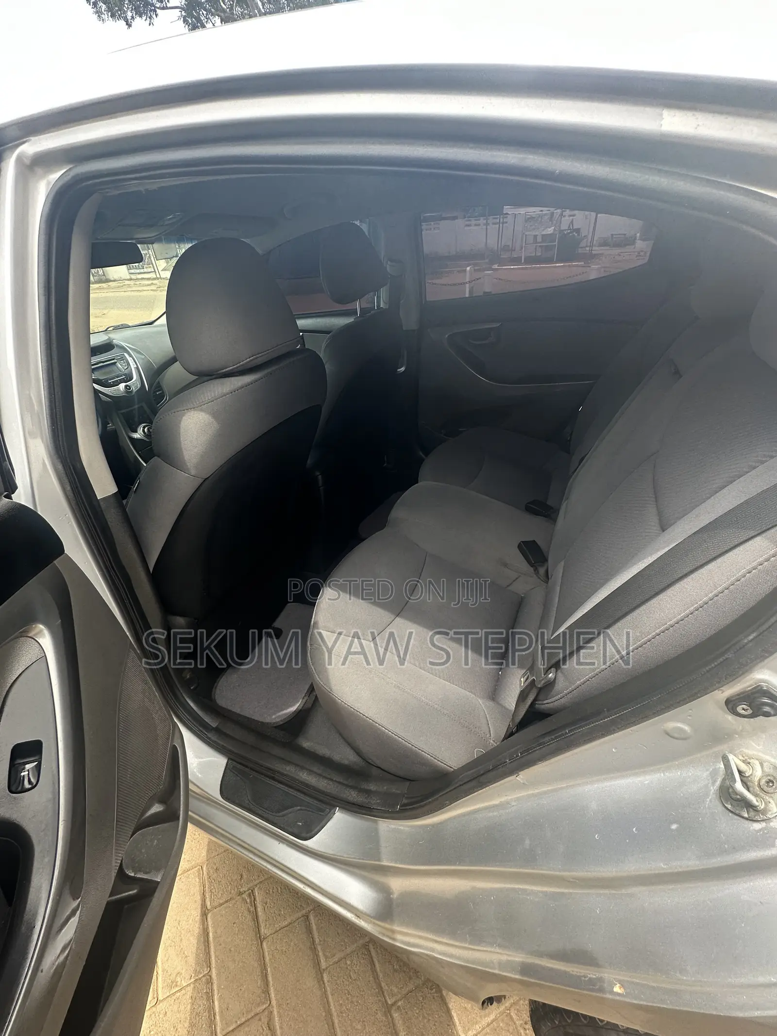 Hyundai Elantra 2012 Silver